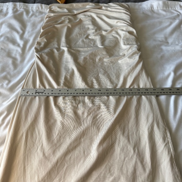 SWS Contour Strapless Tube Dress Beige/Cream Large Ruched Sides‎ Graduation Prom - Picture 12 of 16